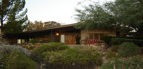 Marion Estates neighborhood by Camelback Mountain designed by Al Beadle, Ralph Haver, and Blaine Drake