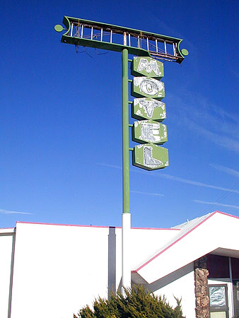Neon Googie Signage in Kingman