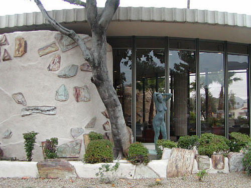 Dendriform Columns at the Valley National Bank on 44th Street and Camelback in Phoenix Arizona